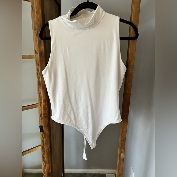 Smash + Tess Bodysuit - Picture 1 of 5